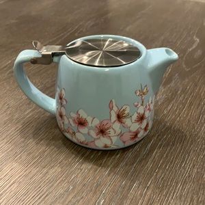 Small Pale Blue w/ Pink Flowers Tea Pot • NEVER BEEN USED • Do not have the box